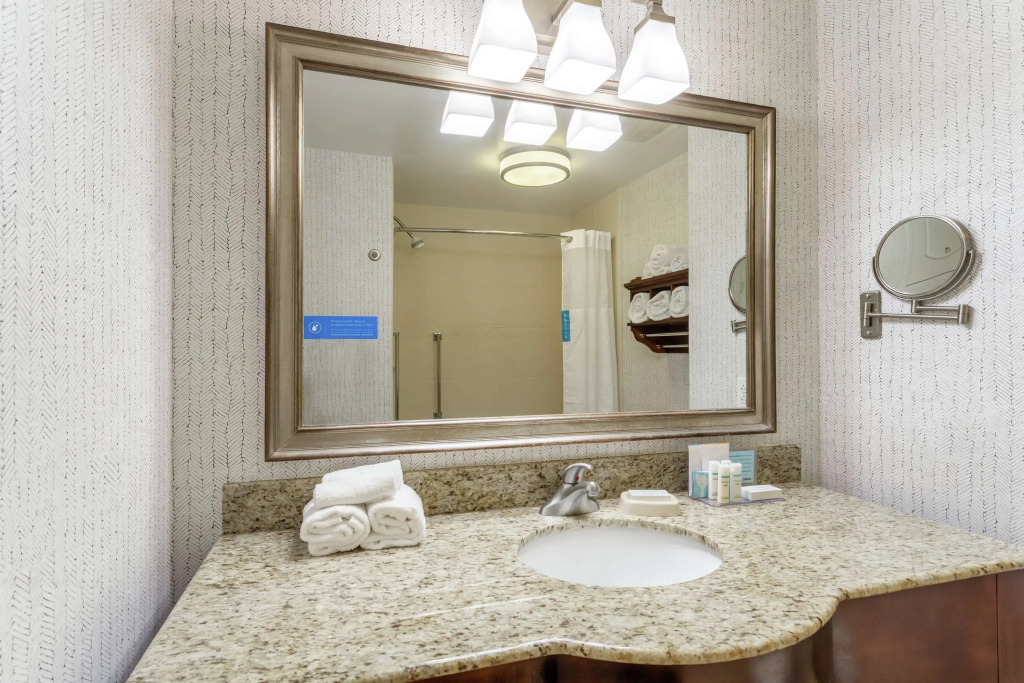 Hampton Inn & Suites Saratoga Springs Downtown