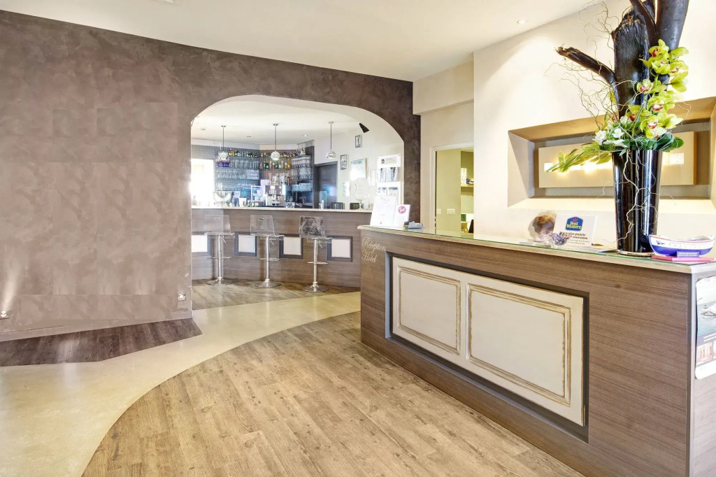 Best Western Hotel De La Plage Saint Marc sur Mer