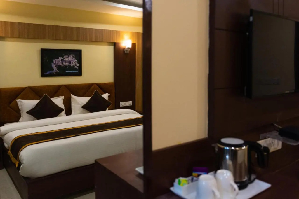 HOTEL SHIVOY GRAND