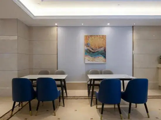 Vienna Hotel (Liucheng Hedong Avenue)