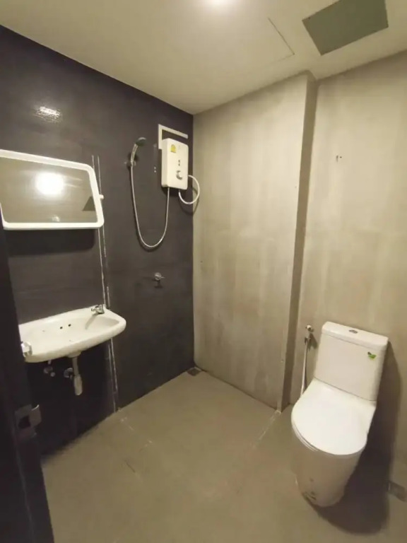 XX GO INN Silom Road -BTS Saint Louis
