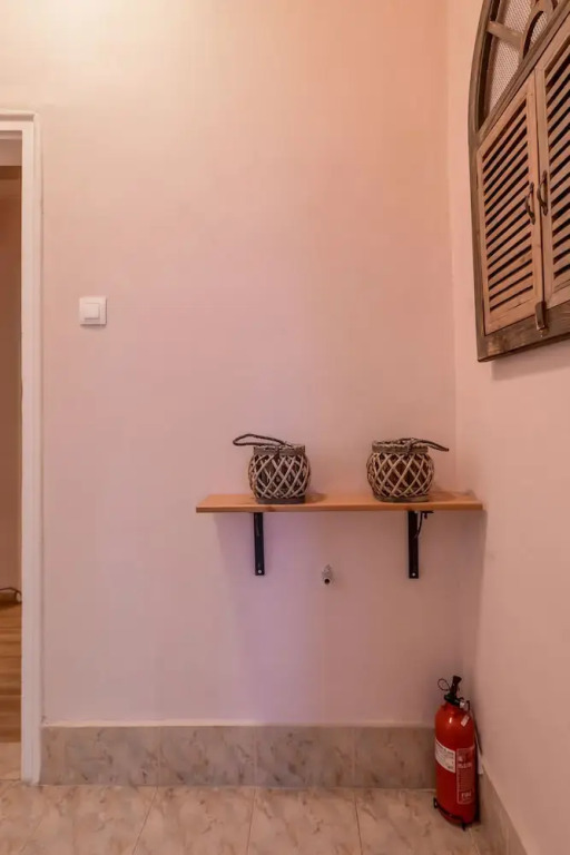 FM Deluxe 2-BDR Apartment - La La Land