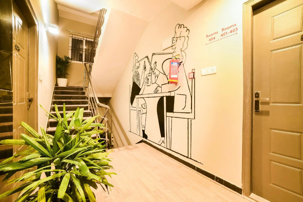 Townhouse Varthur Main Road Near Nexus Whitefield