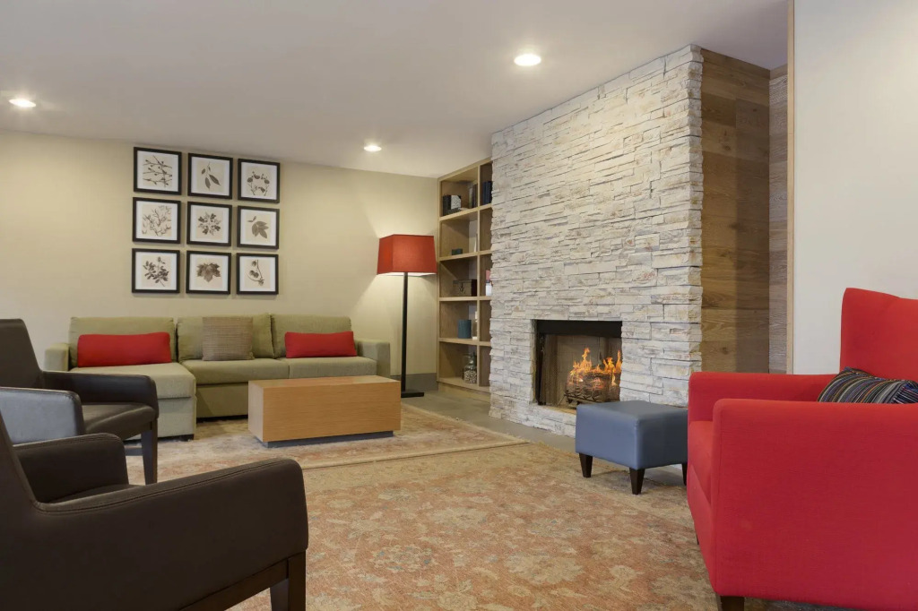 Country Inn & Suites by Radisson, Jackson, TN