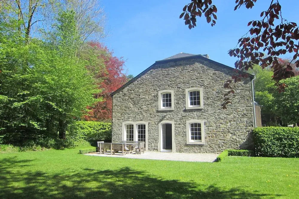 Spacious Family Villa, Offagne