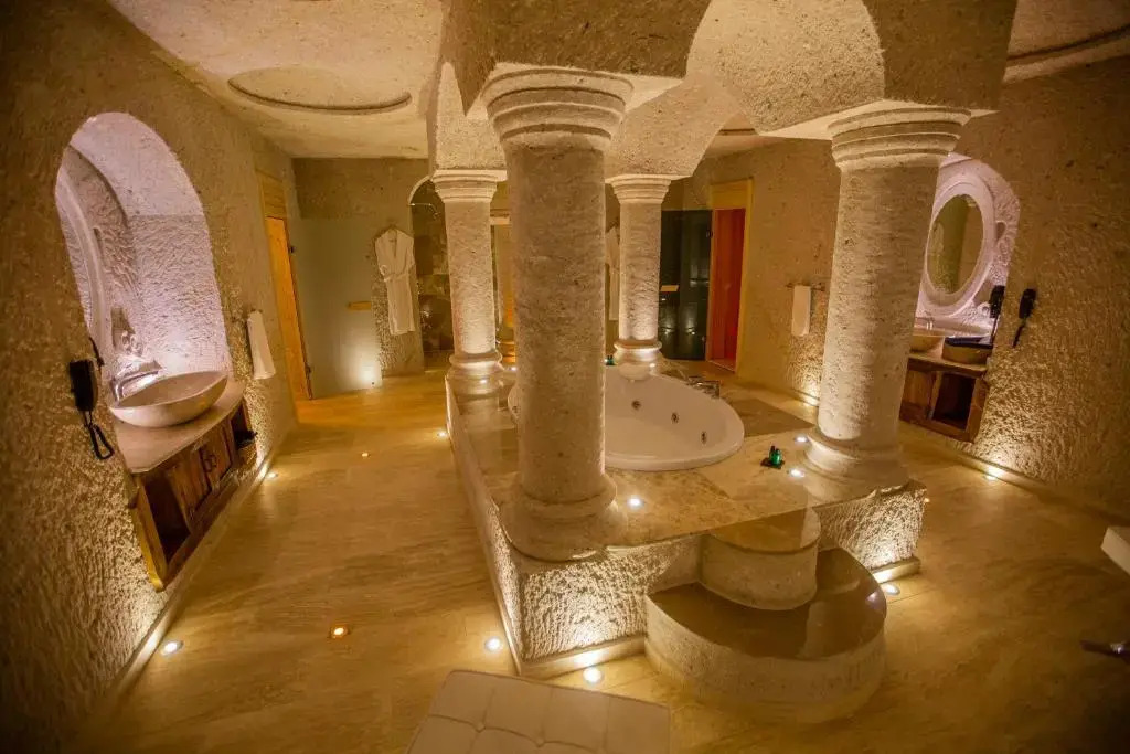 Nino Cave Suites
