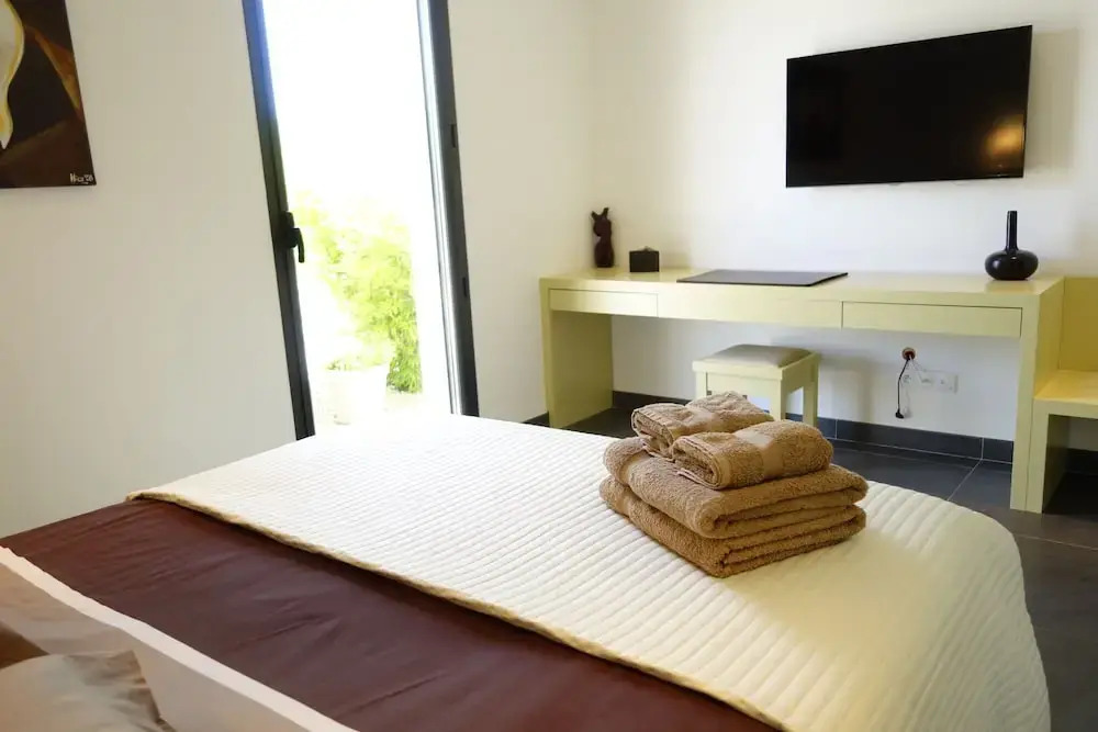 Villa Otilia-Bed and Breakfast-Chambres dhôtes en Provence