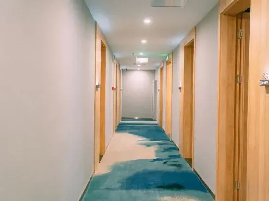 Qingmu Platinum Hotel (Ma on Shan Hexian Fucheng Garden Store)