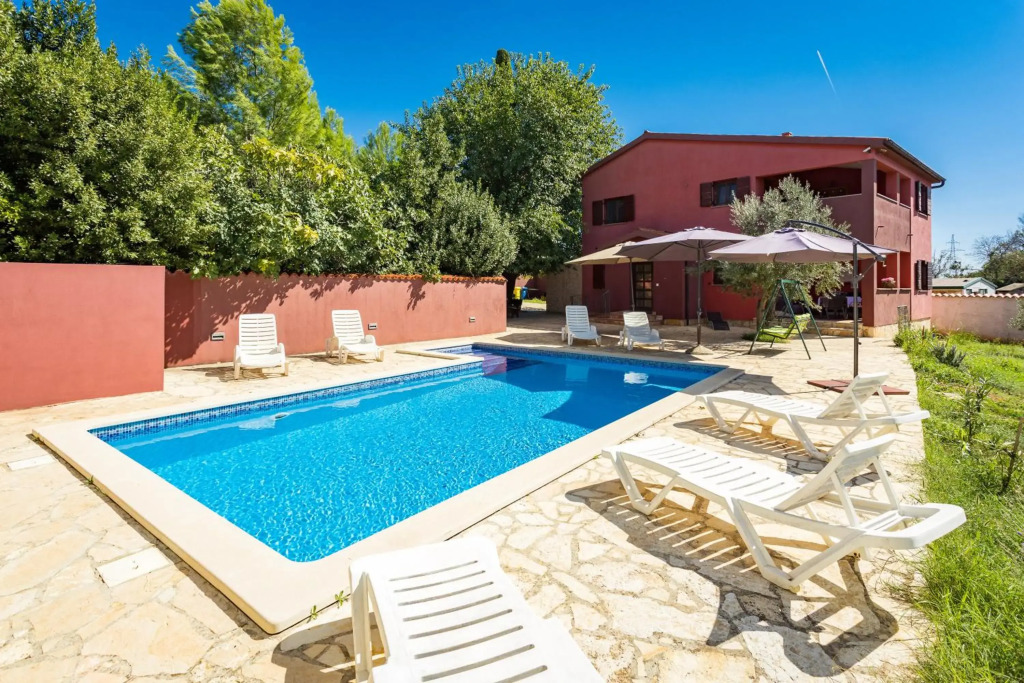 Holiday Home Pina