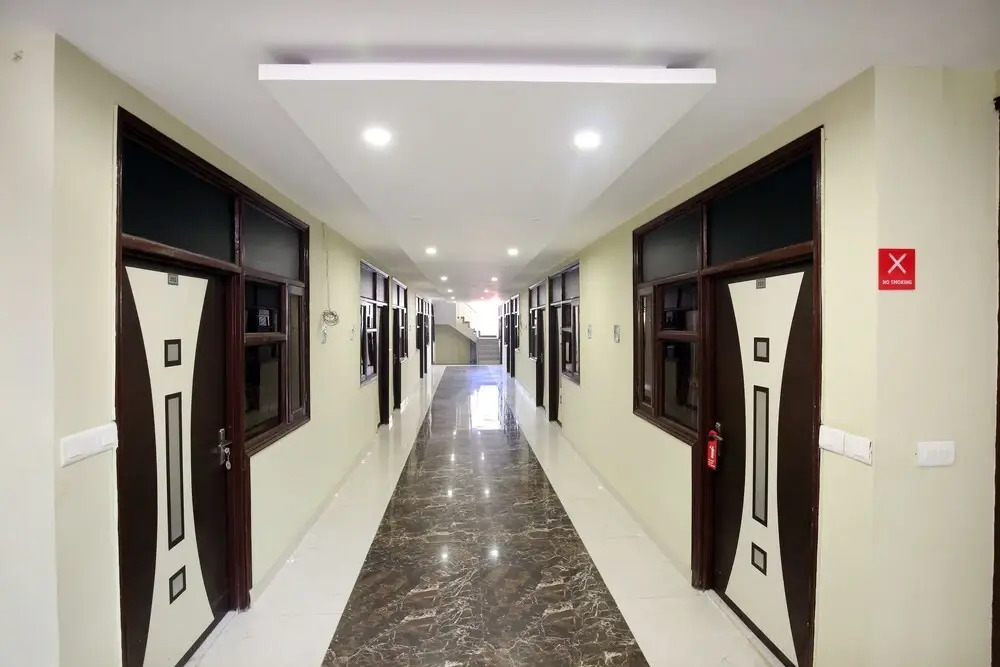 OYO 9040 Hotel Alpine
