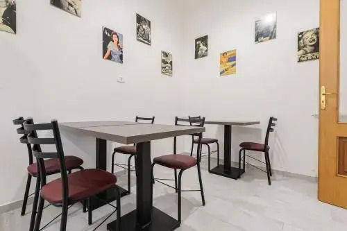 Flat 3 Bedrooms 2 Bathrooms - Naples