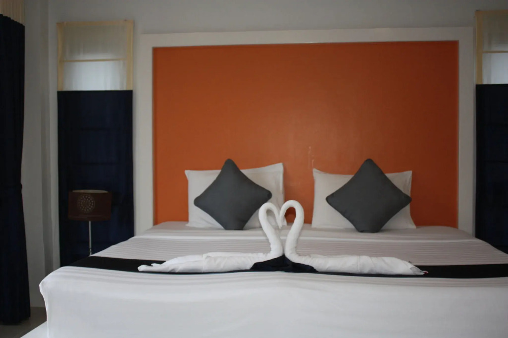 Phuket Racha Kata Homestay