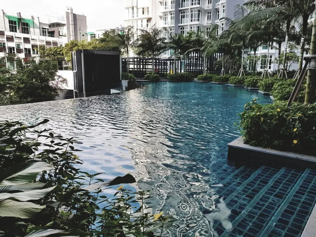 Holi 1Medini Suites