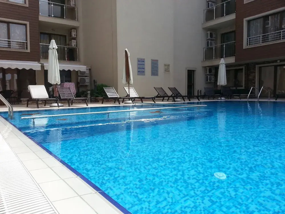 Azur Apartments