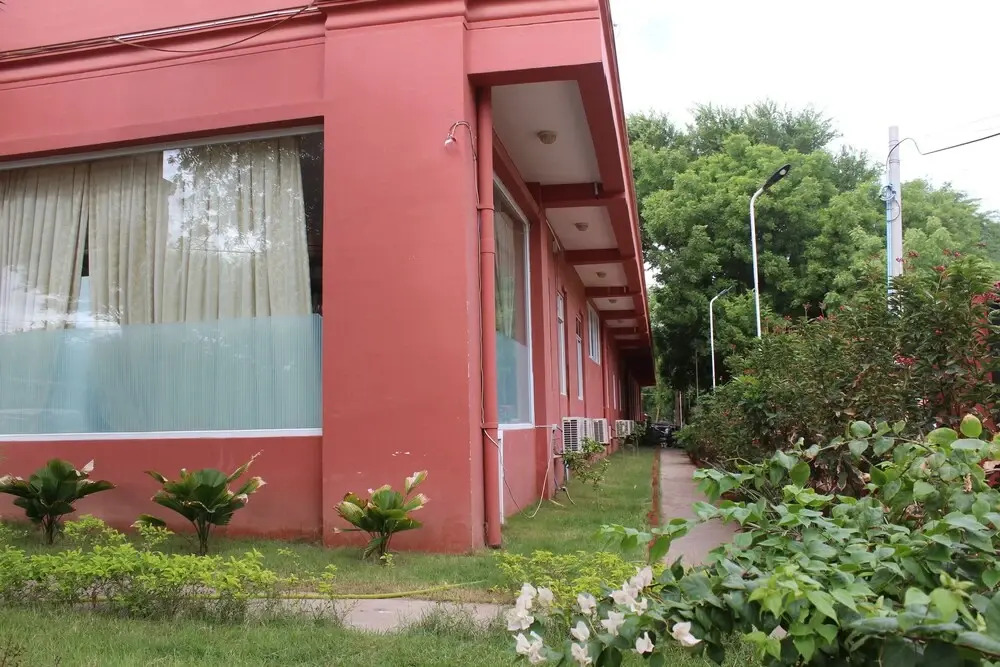 Law Ka Thit Sar Hotel - Hostel