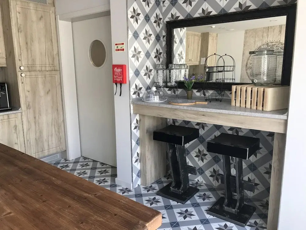 Royal Beach Hostel