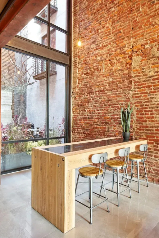 Sosuite at The Queen - Queen Village