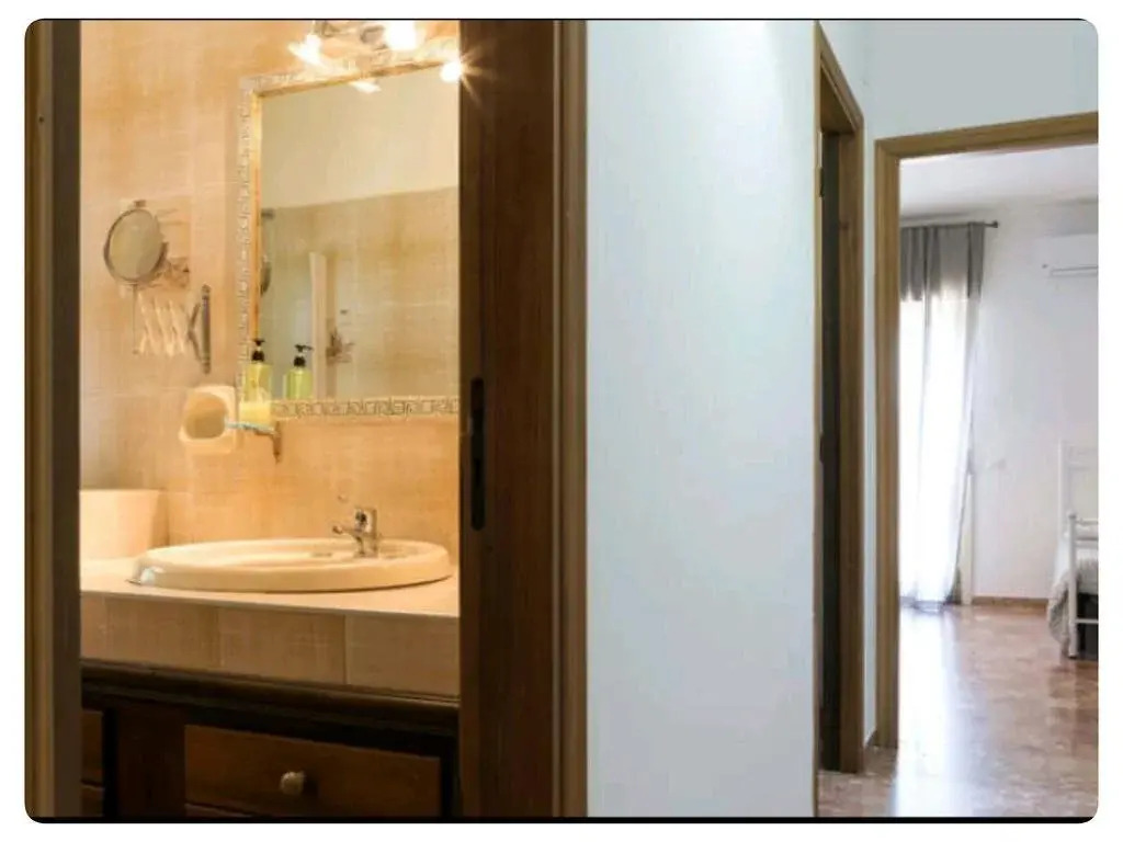 Bed & Breakfast Fontanarossa Airport -Private Parking