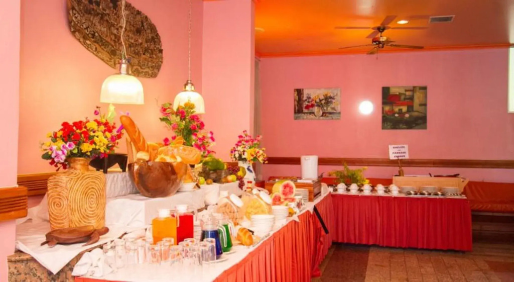 Hideaway Hotel