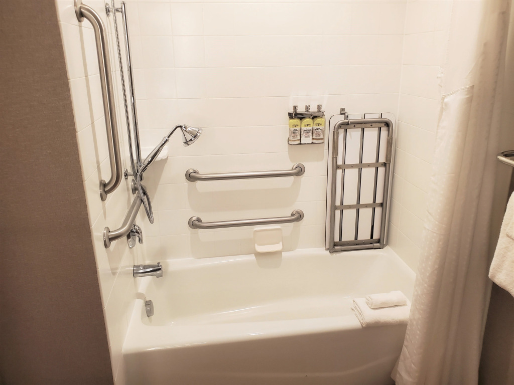 Holiday Inn Express & Suites Cheney by IHG