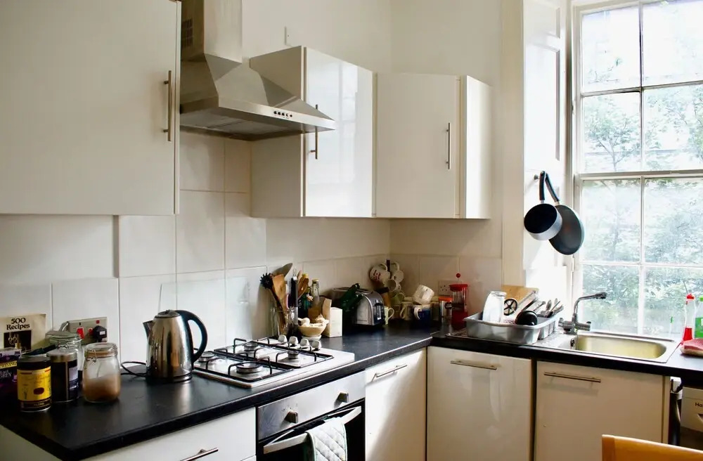 Bright and Central 3 Bedroom Apartment