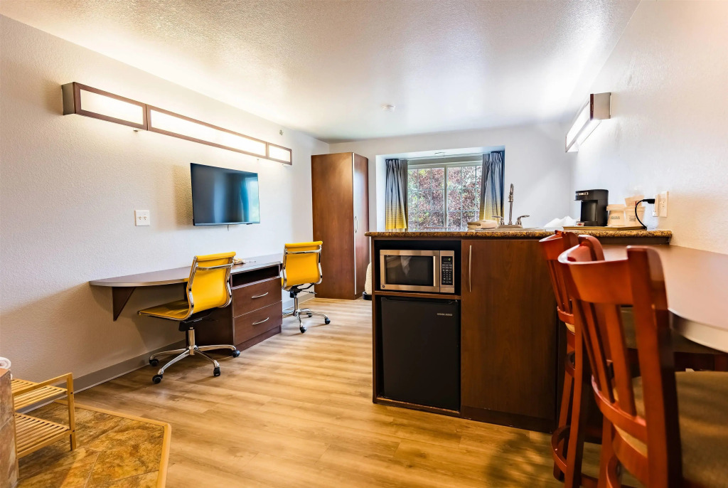 Microtel Inn & Suites Cheyenne