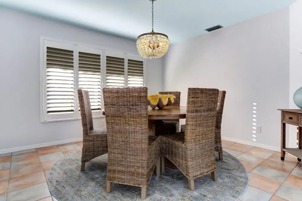 Boatabella - A Vibrant Coastal Retreat