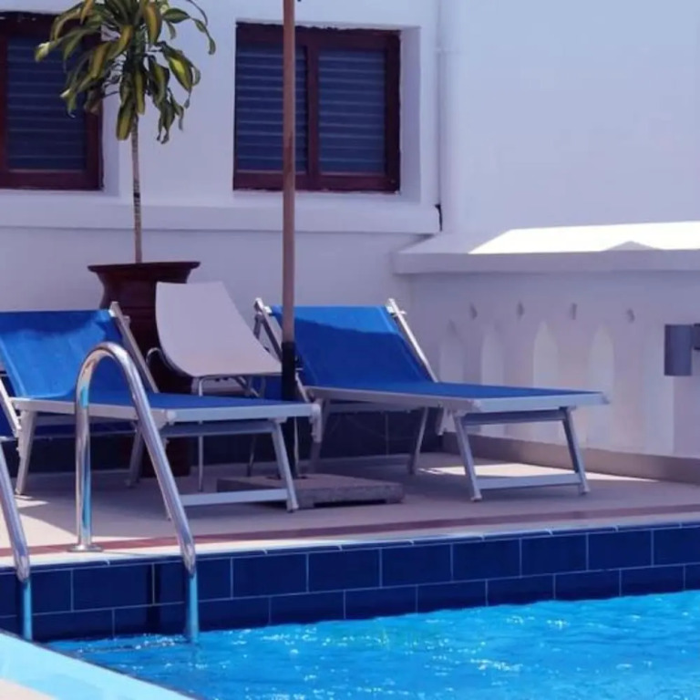 Maru Maru Hotel