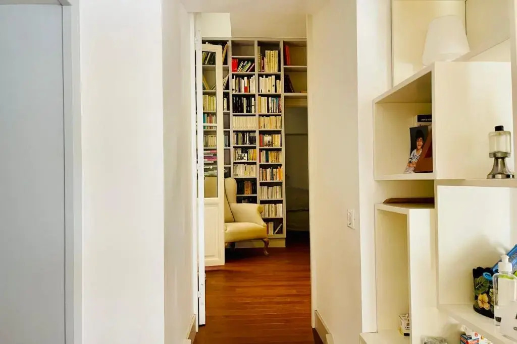 Nice furnished apartment with inner courtyard near the city center