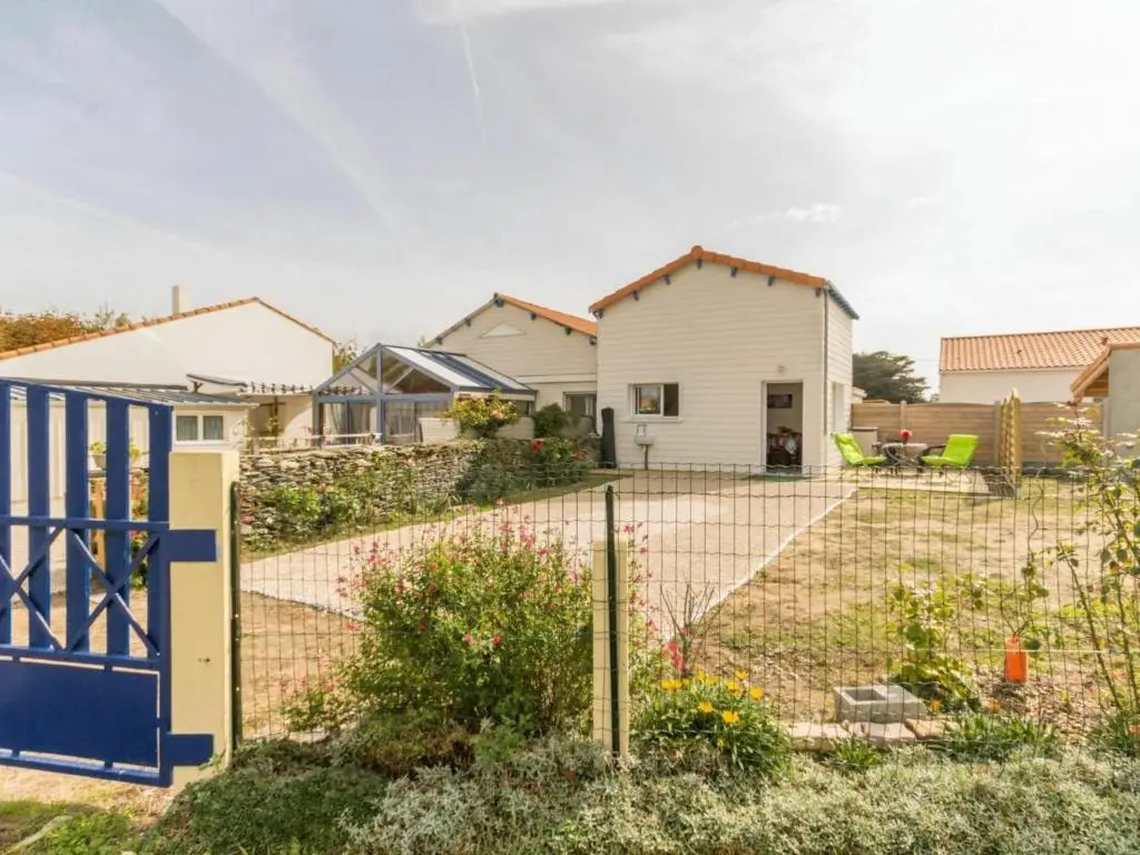 Maison mitoyenne cosy à 200m de la mer avec terrasse, wifi et équipements bébé - FR-1-306-1062