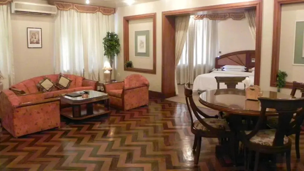 Hotel Aram
