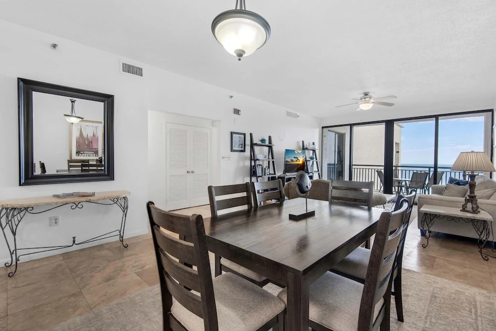 Navarre Towers 1205