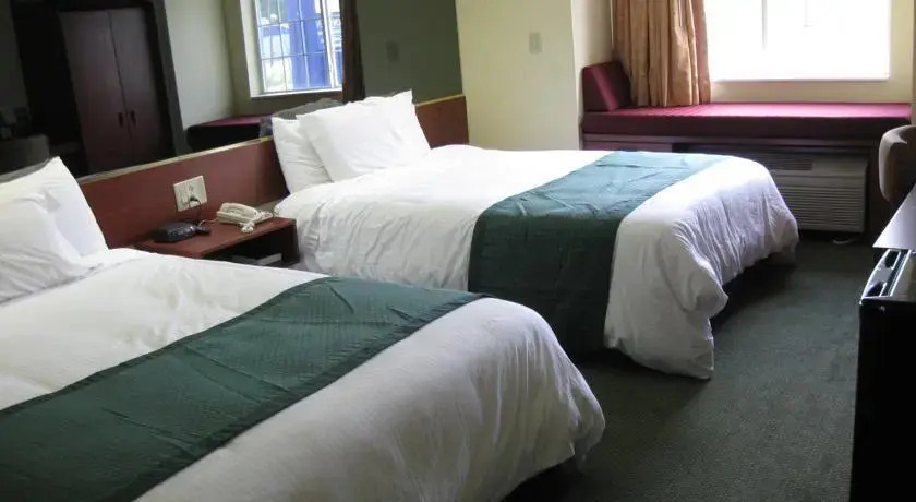 Microtel Inn and Suites Thomasville High Point