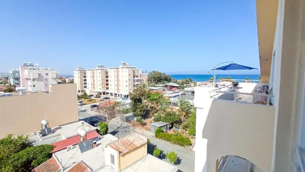 Luxury private rooms -SEA VIEW, GYM- 5 Min from beach! - private room in shared apartment