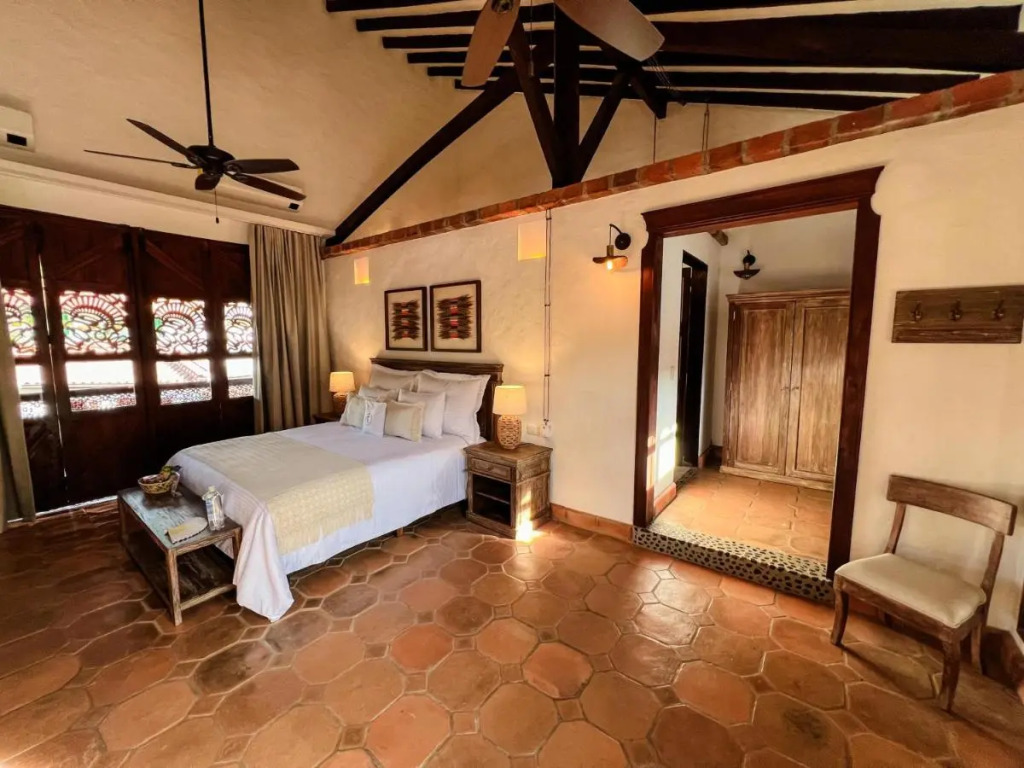 Casa Linaje Hotel Boutique -Cauca Viejo- Mayores de 10 años