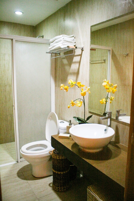Laiya White Cove Beach Resort