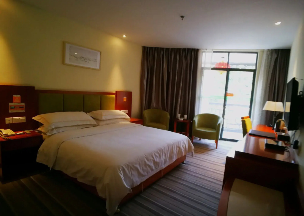 Wuyue Hotel Yangshuo West Street Branch