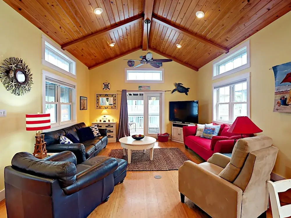 Banyan Beach House - Three Bedroom House