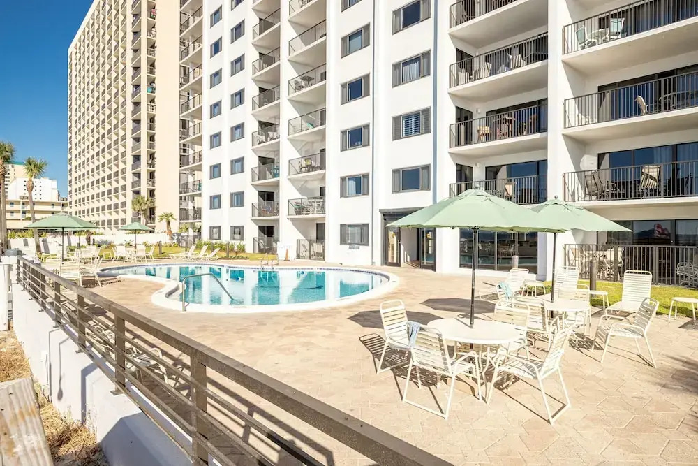 Emerald Towers 904 2 Bedroom Condo