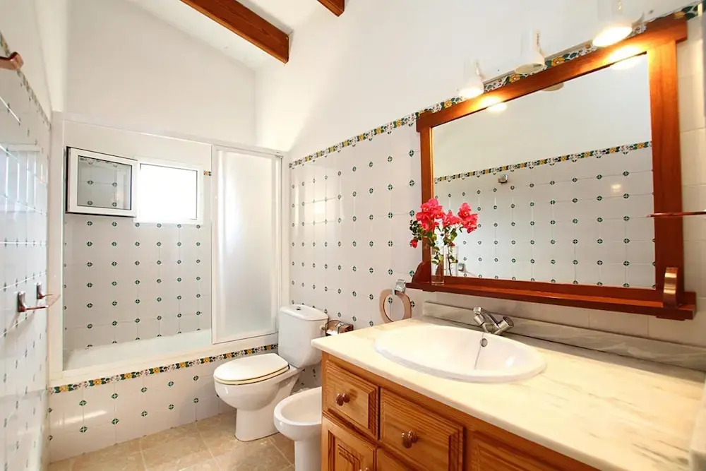 Villa - 4 Bedrooms with Pool and WiFi - 108753