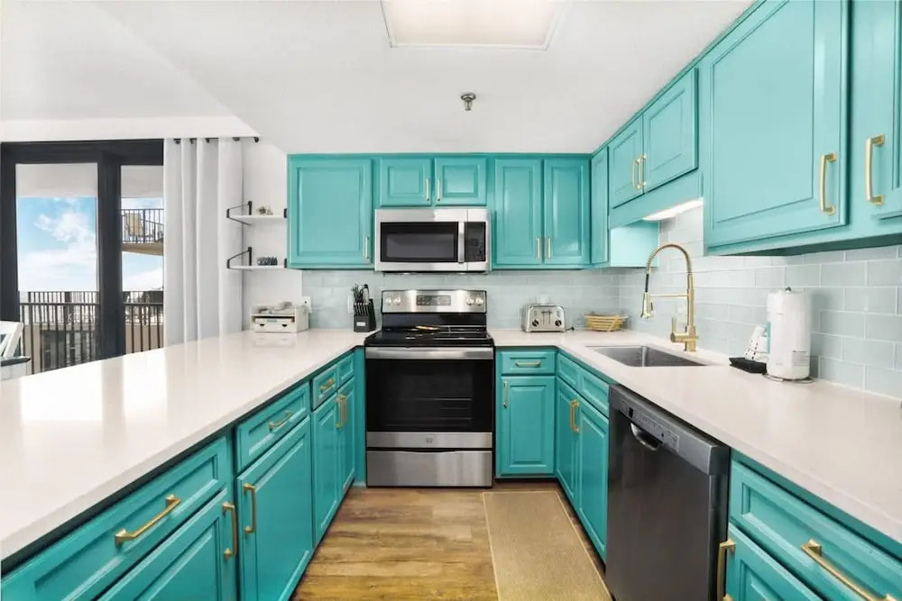 Phoenix III 3031 Beachfront End-unit