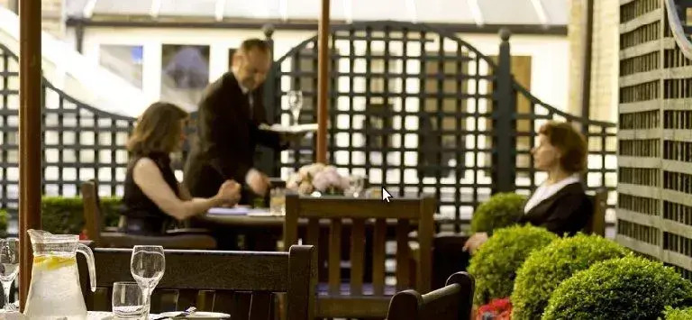 Sloane Club Hotel