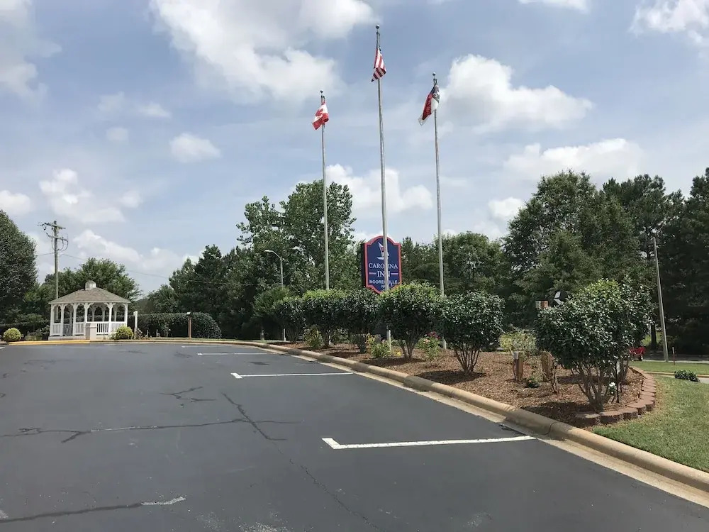 Carolina Inn & Suites at Lake Norman