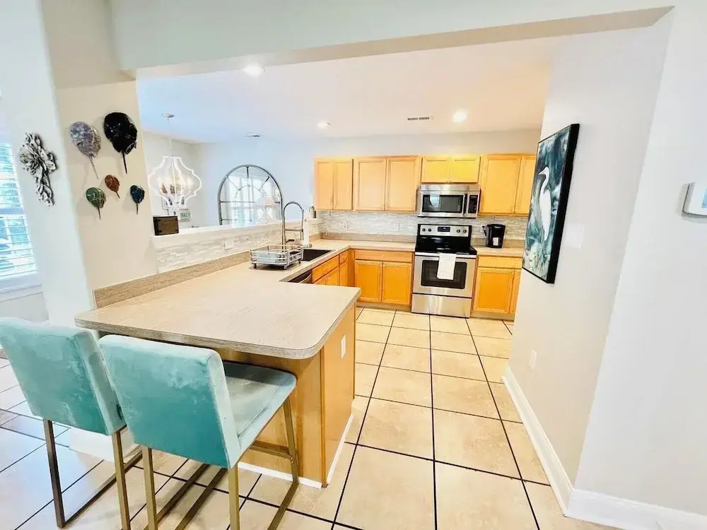 Simonton Court 20256