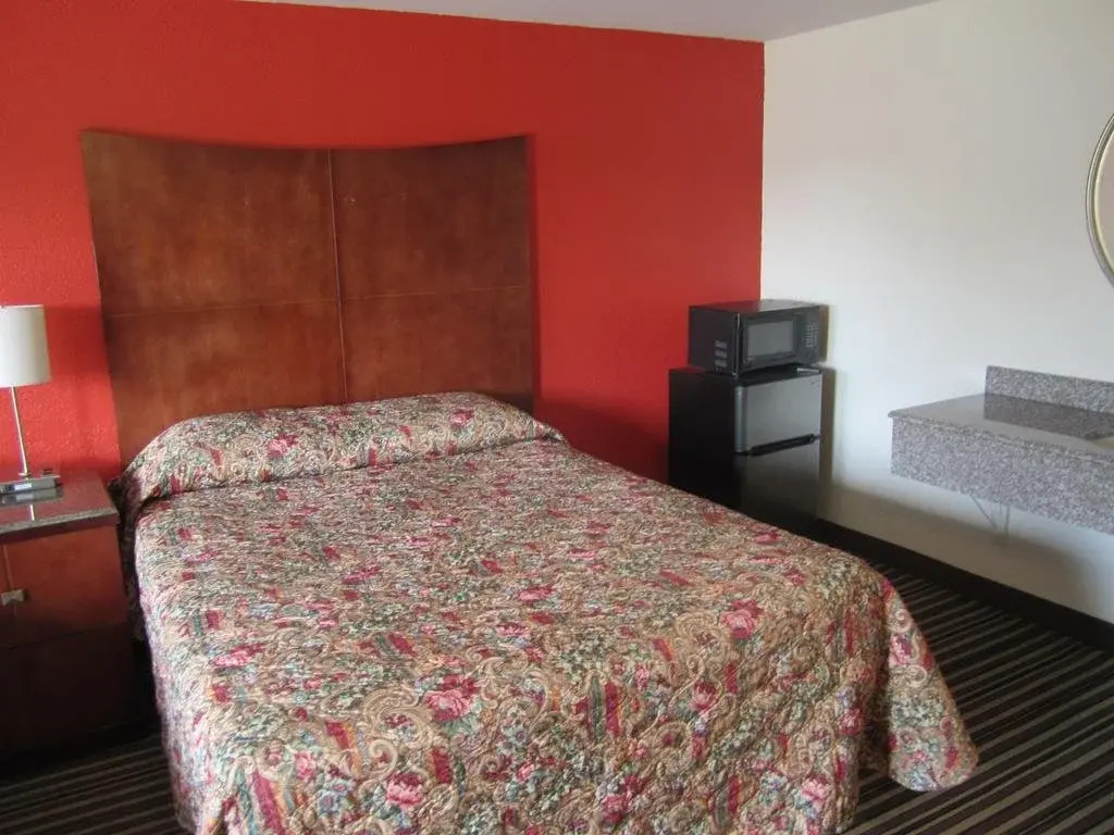 Travel Inn and Suites
