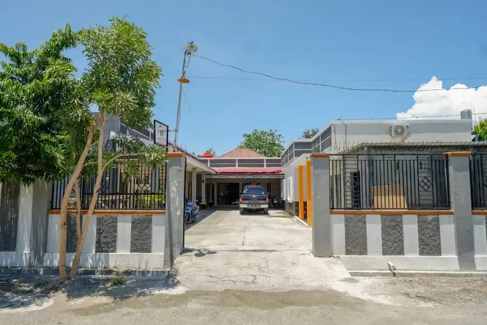 RedDoorz Syariah near Mutiara SIS Al Jufrie Airport Palu 2