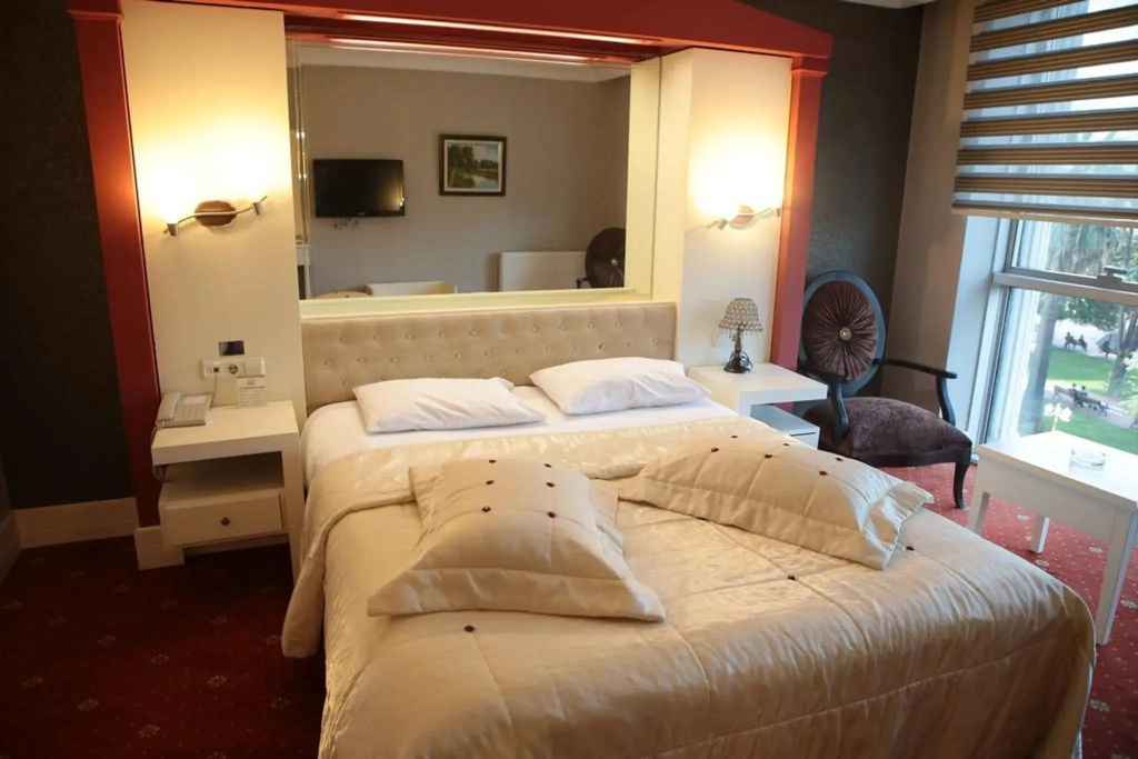 BM HOTEL City
