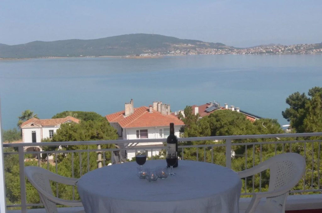 Tunc Hotel