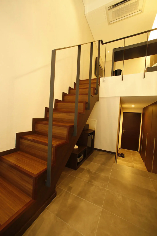 Golden Daisy Hotel