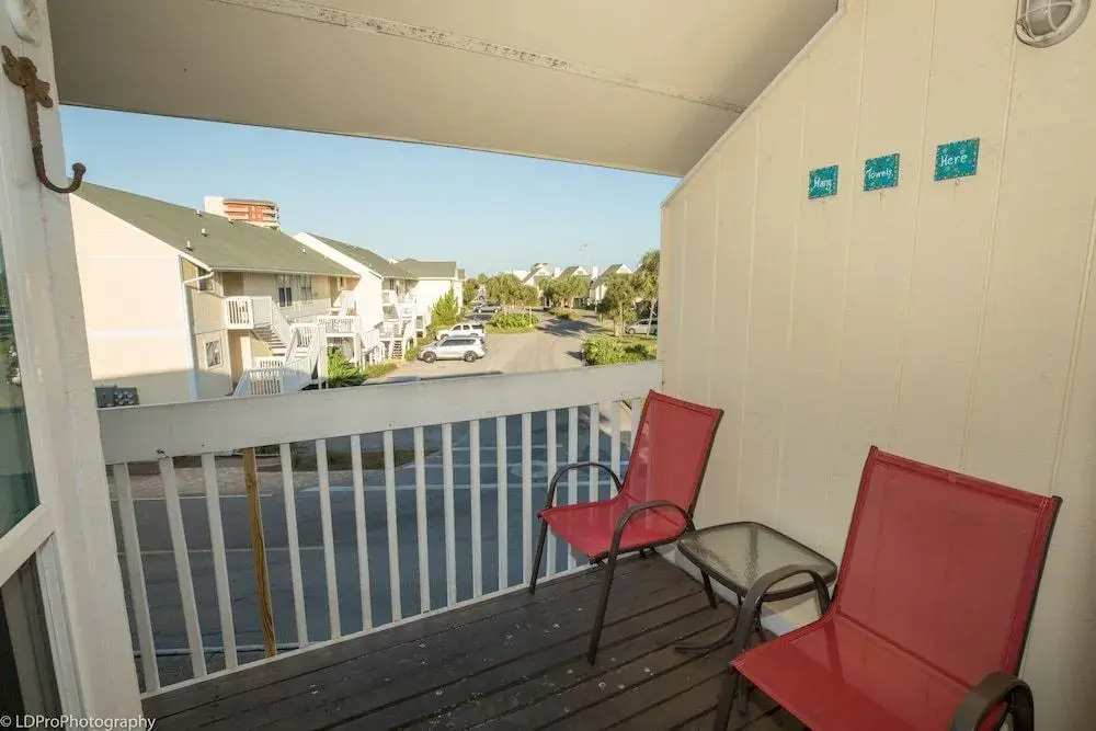 Sandpiper Cove 8245 Studio Bedroom Condo by RedAwning